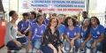 Estudantes homenageiam professores com canto coral na estação da Lapa