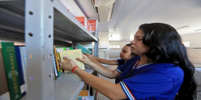 Fotos da estrutura do Colégio Estadual Maria Orília Lutz, em Luís Eduardo Magalhães